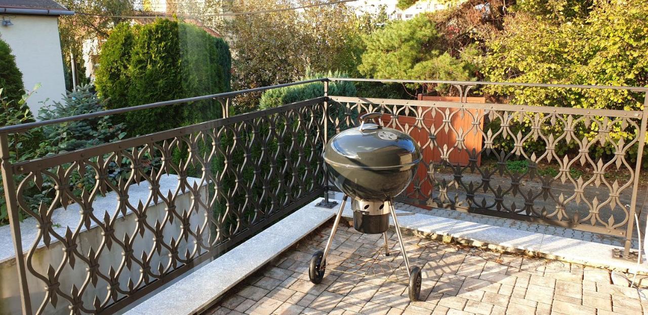 2 Bedrooms House With Enclosed Garden And Wifi At Slezska Острава Екстериор снимка